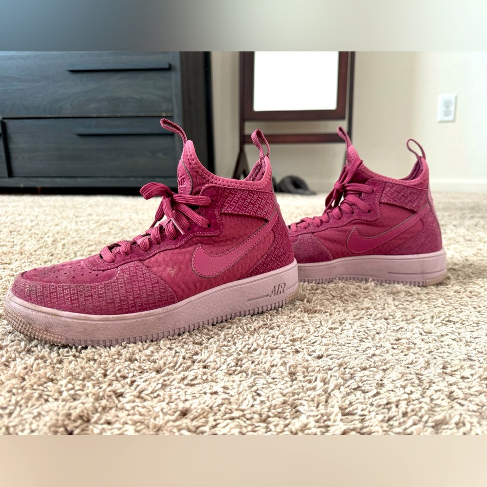 Low top pink Nikes!